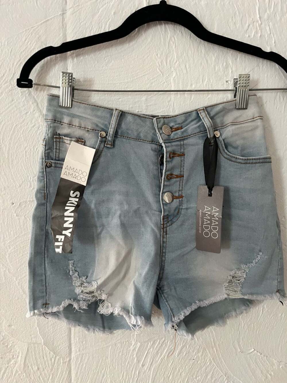 Amado Amado Skinny Fit Distressed Button Fly Denim Shorts Light Wash Size 5/6